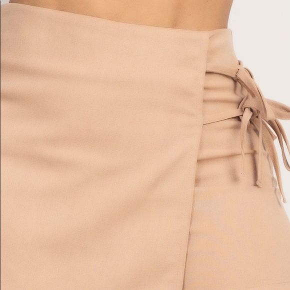 Zippered Solid Wrap Drawstring Skorts - Picture 4 of 6